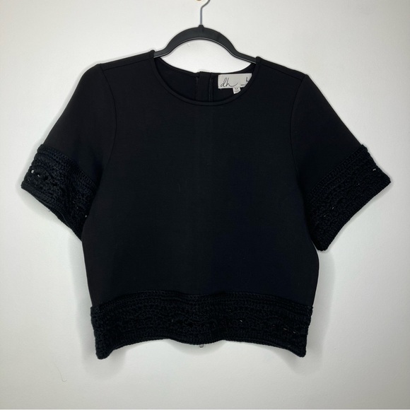 NWT DH NEW YORK Maci Scuba Top Crochet Hems Black Medium - Picture 2 of 7
